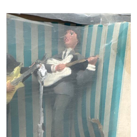 Vintage Swingers Music Set Beatles Style Band Figures Hong Kong w/ Box 1960s - Picture 8 of 16